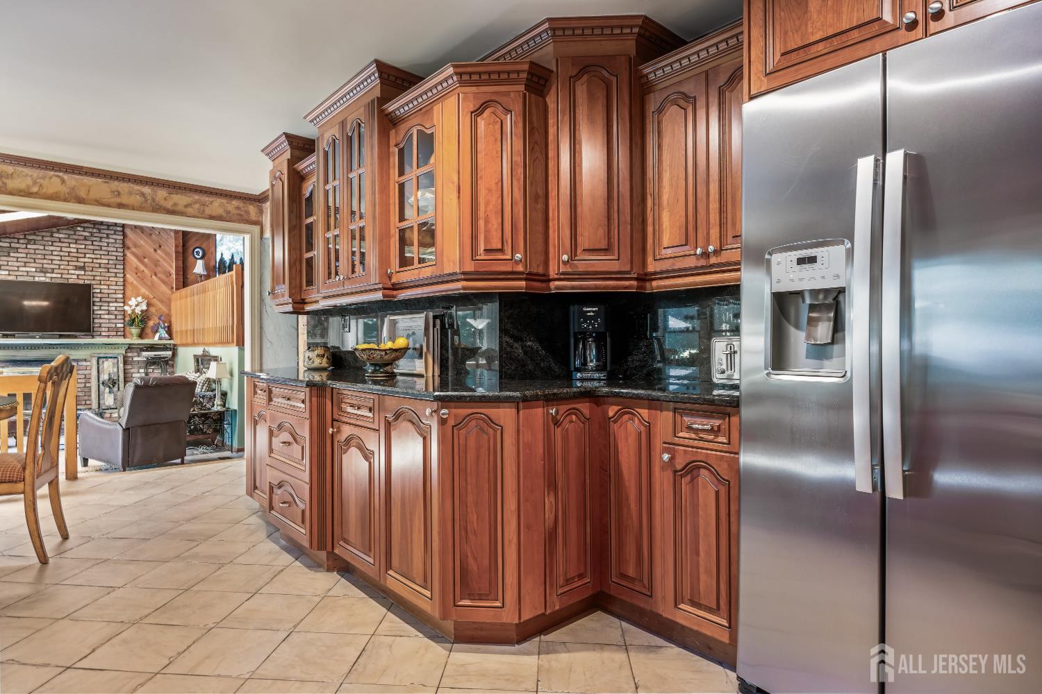 54 Eileen Way Edison NJ 08837