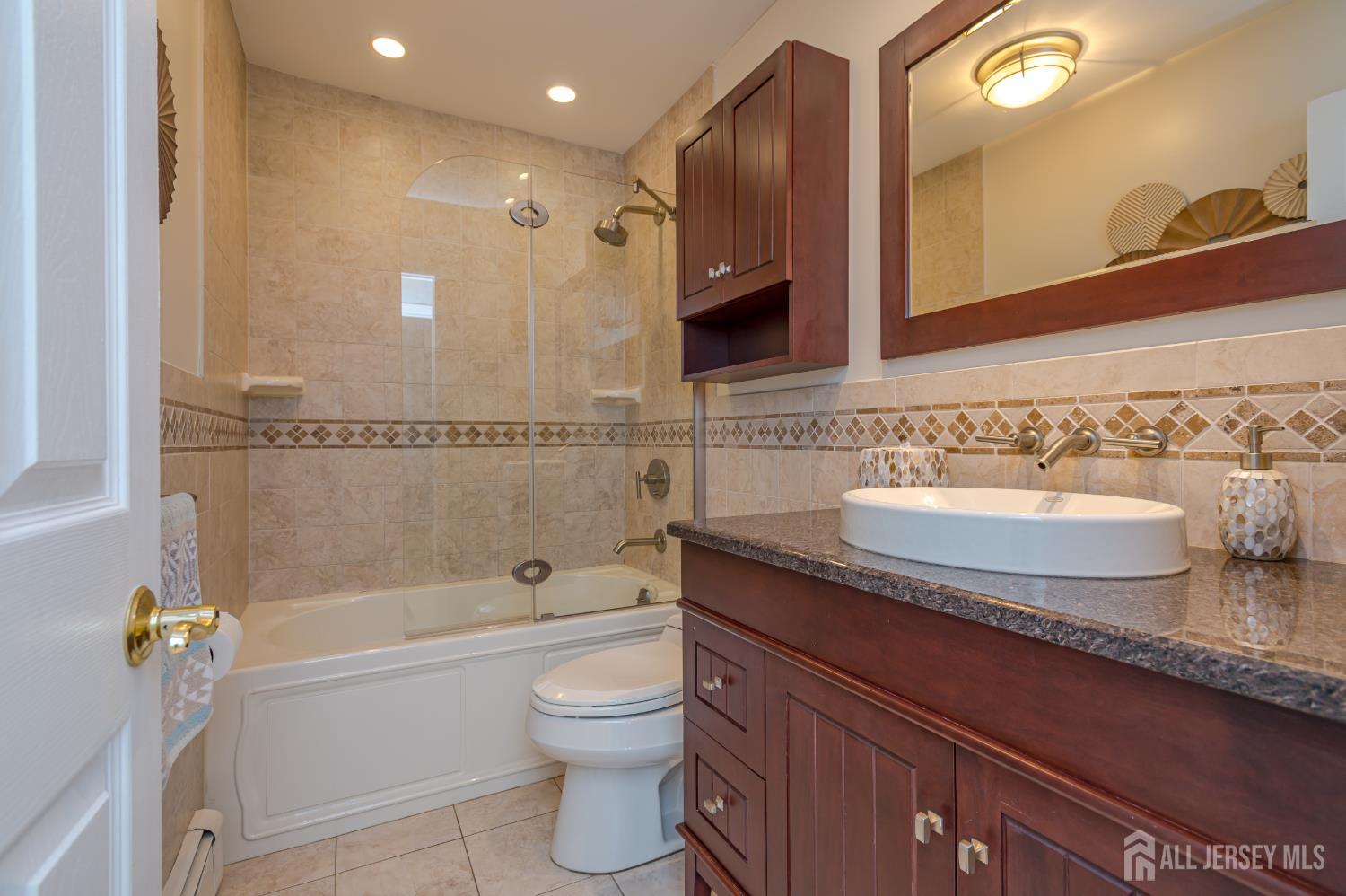 108 Howard Avenue Middlesex NJ 08846