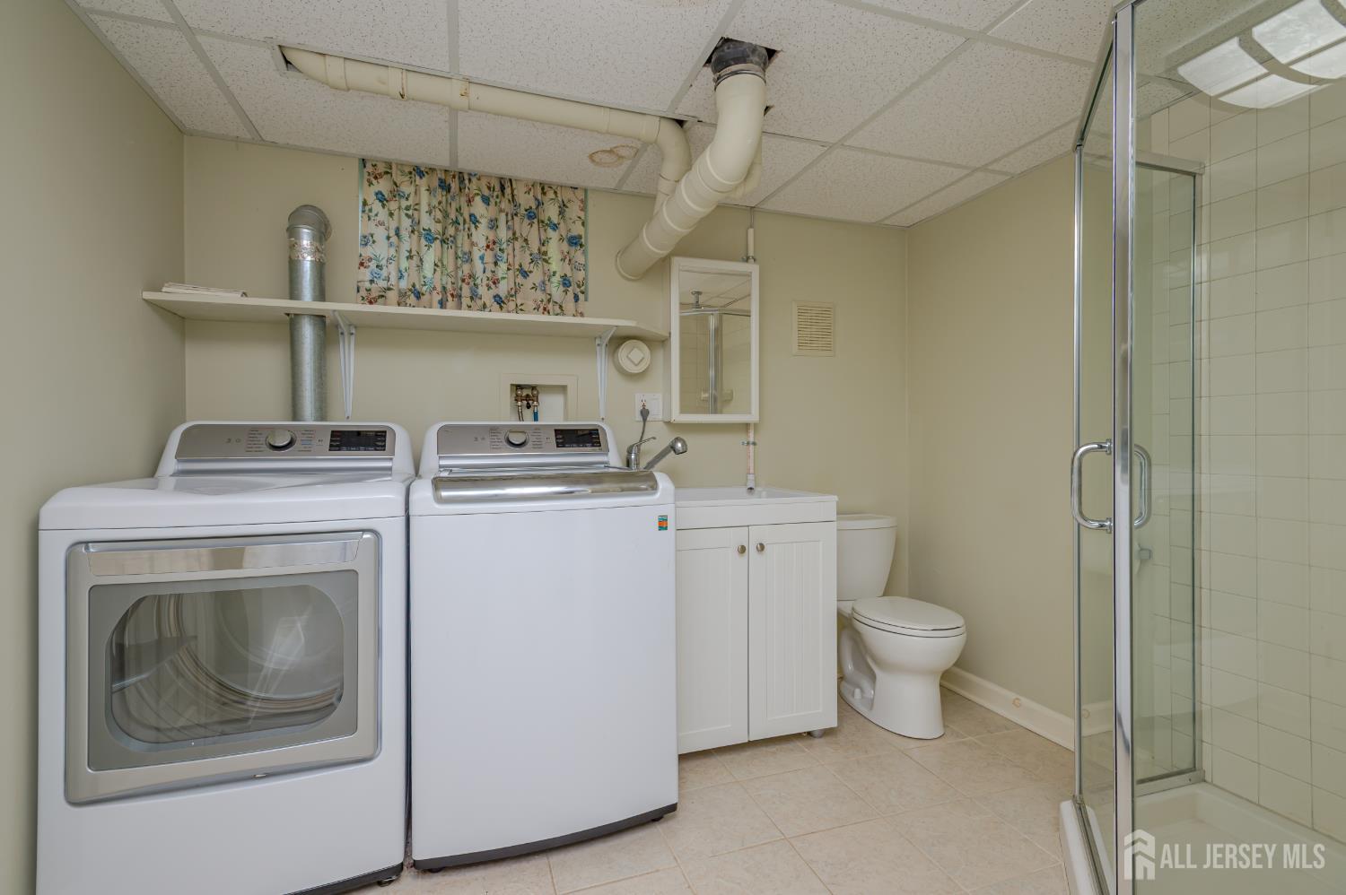 108 Howard Avenue Middlesex NJ 08846