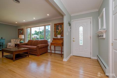 108 Howard Avenue Middlesex NJ 08846