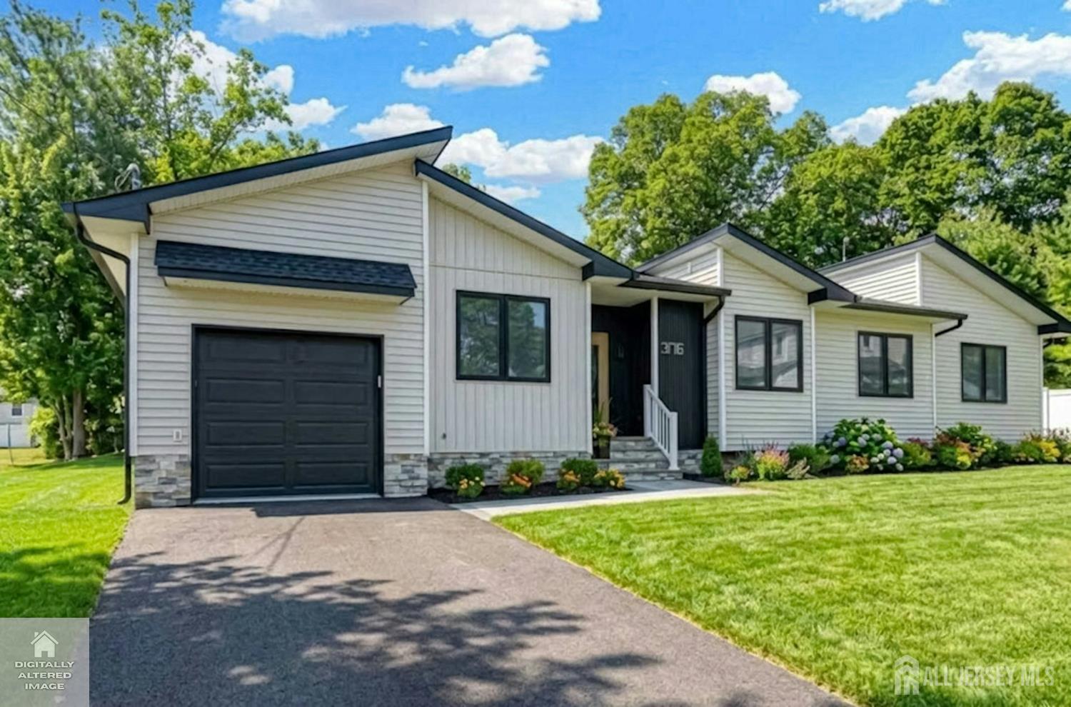 376 Division Street Sayreville NJ 08879