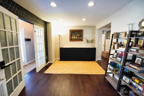 28 Duchess Avenue Middletown NJ 07748