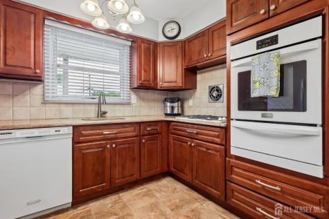 55 Lench Avenue Edison NJ 08820