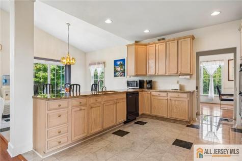 2 Chamberlin Court Cranbury NJ 08512