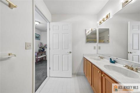 2 Chamberlin Court Cranbury NJ 08512