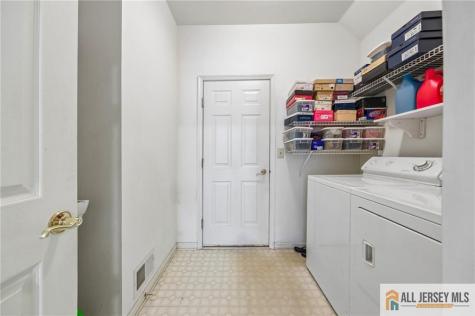 2 Chamberlin Court Cranbury NJ 08512