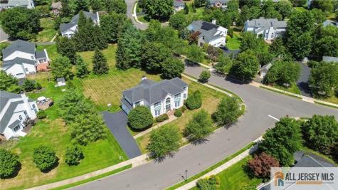 2 Chamberlin Court Cranbury NJ 08512