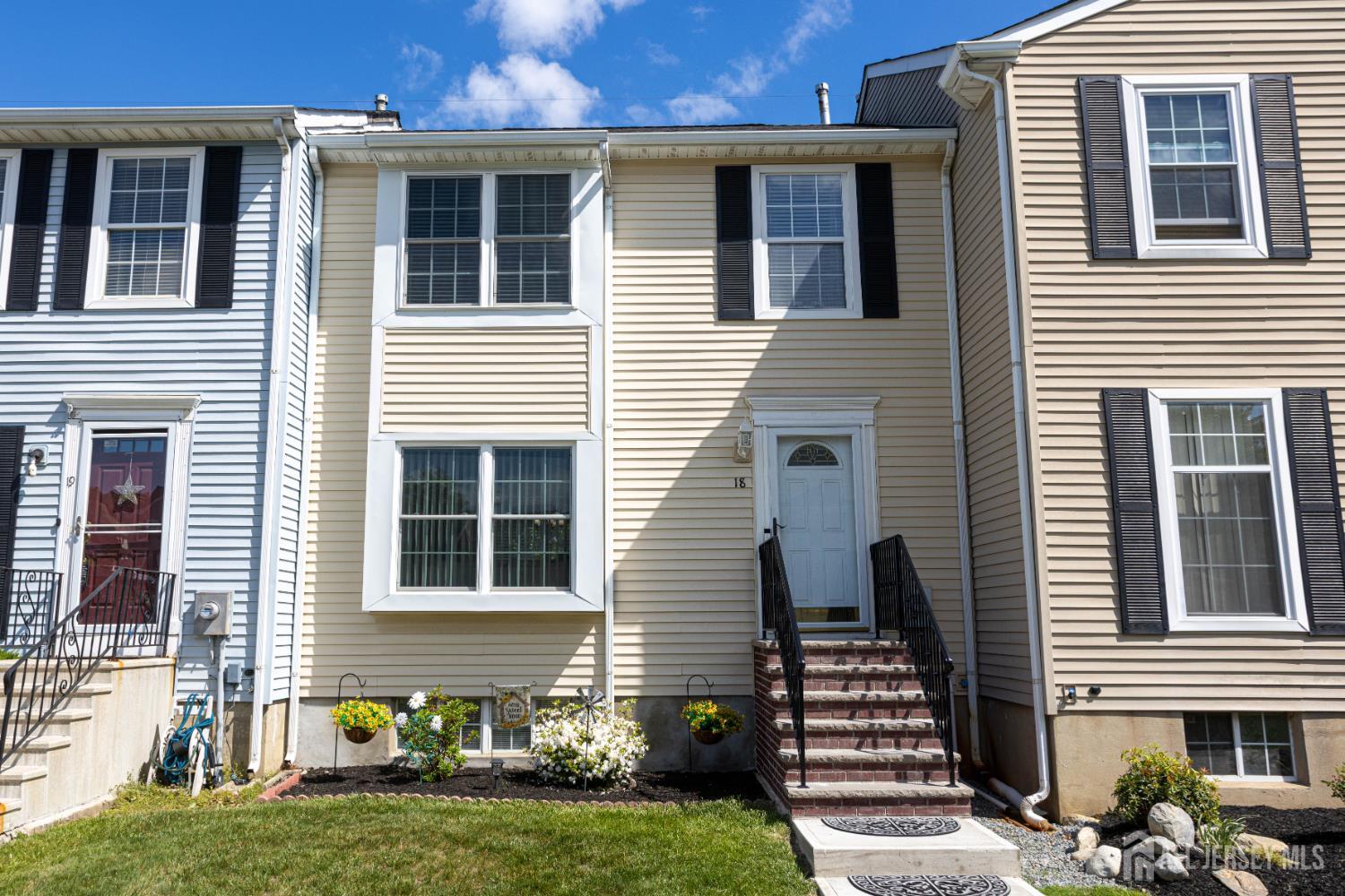 18 Pero Court Sayreville NJ 08872