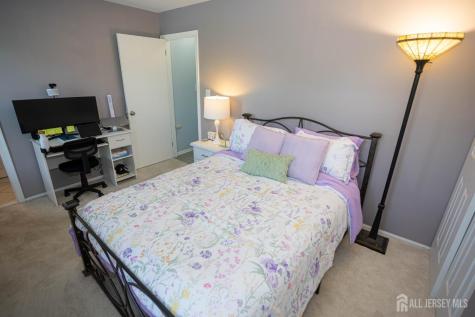 18 Pero Court Sayreville NJ 08872
