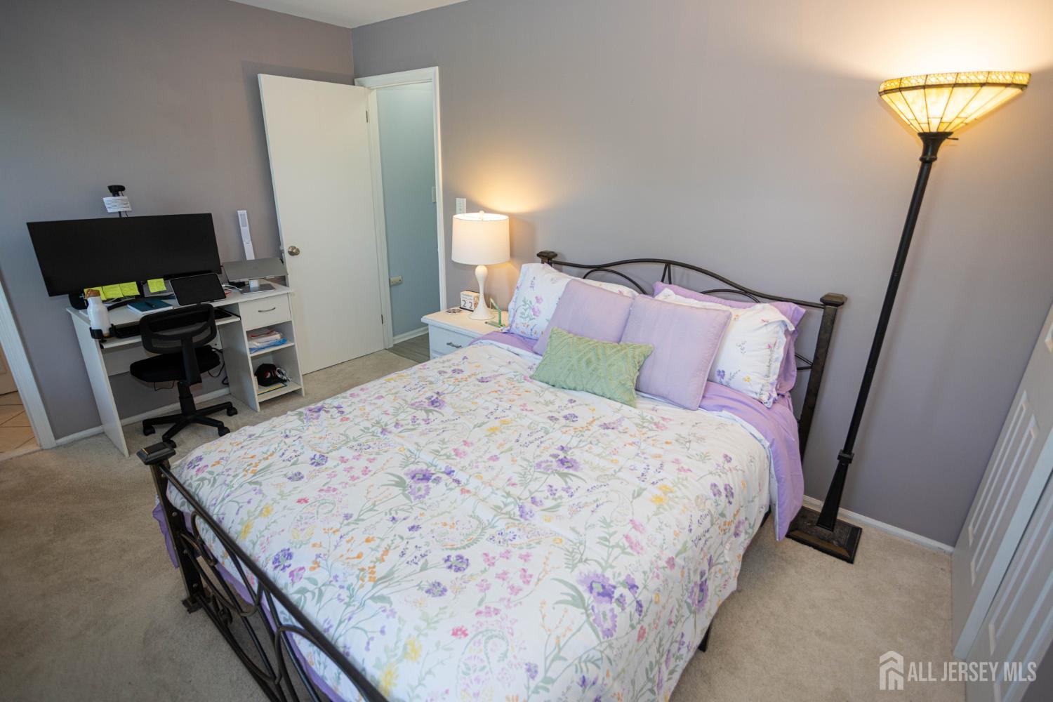 18 Pero Court Sayreville NJ 08872