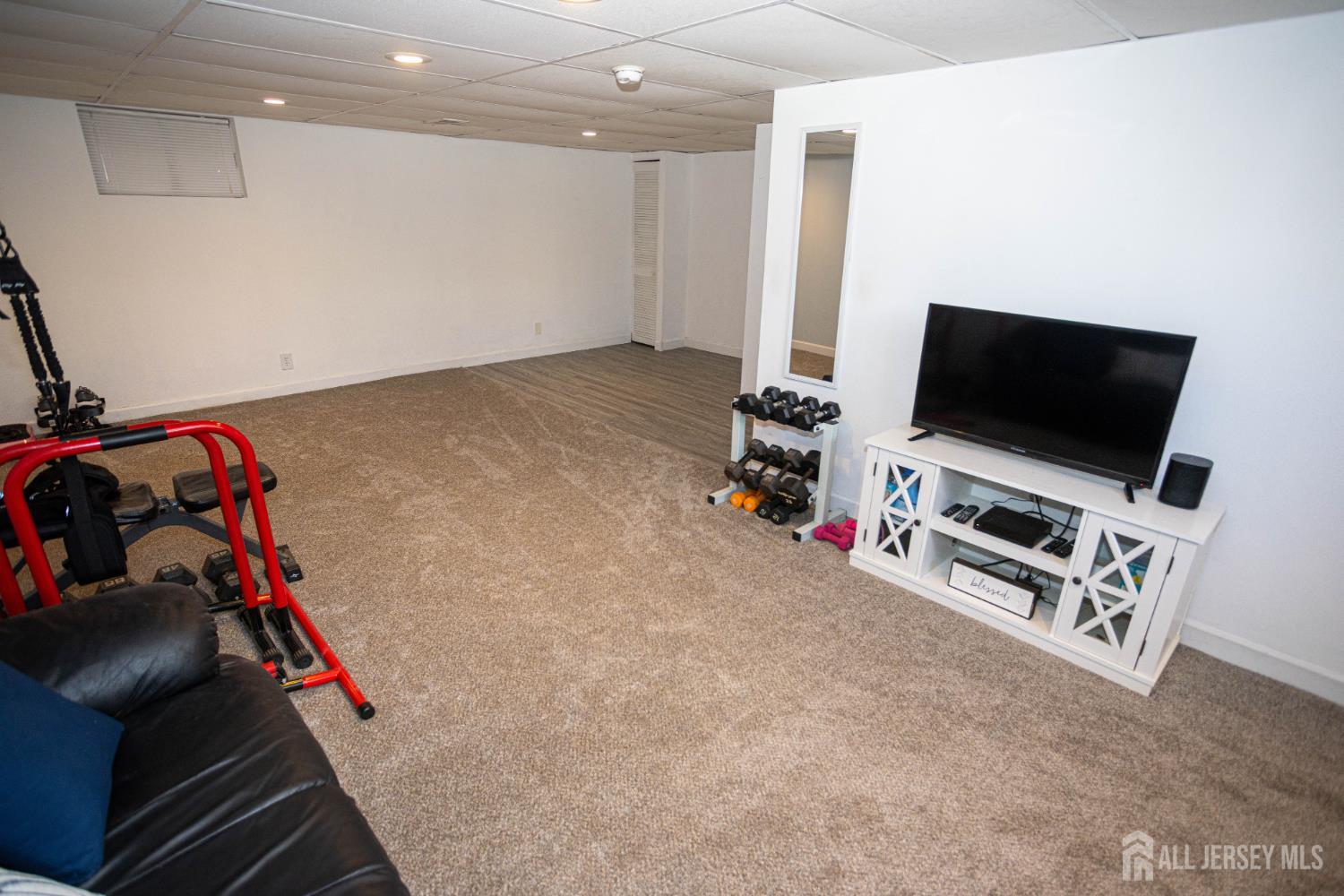 18 Pero Court Sayreville NJ 08872