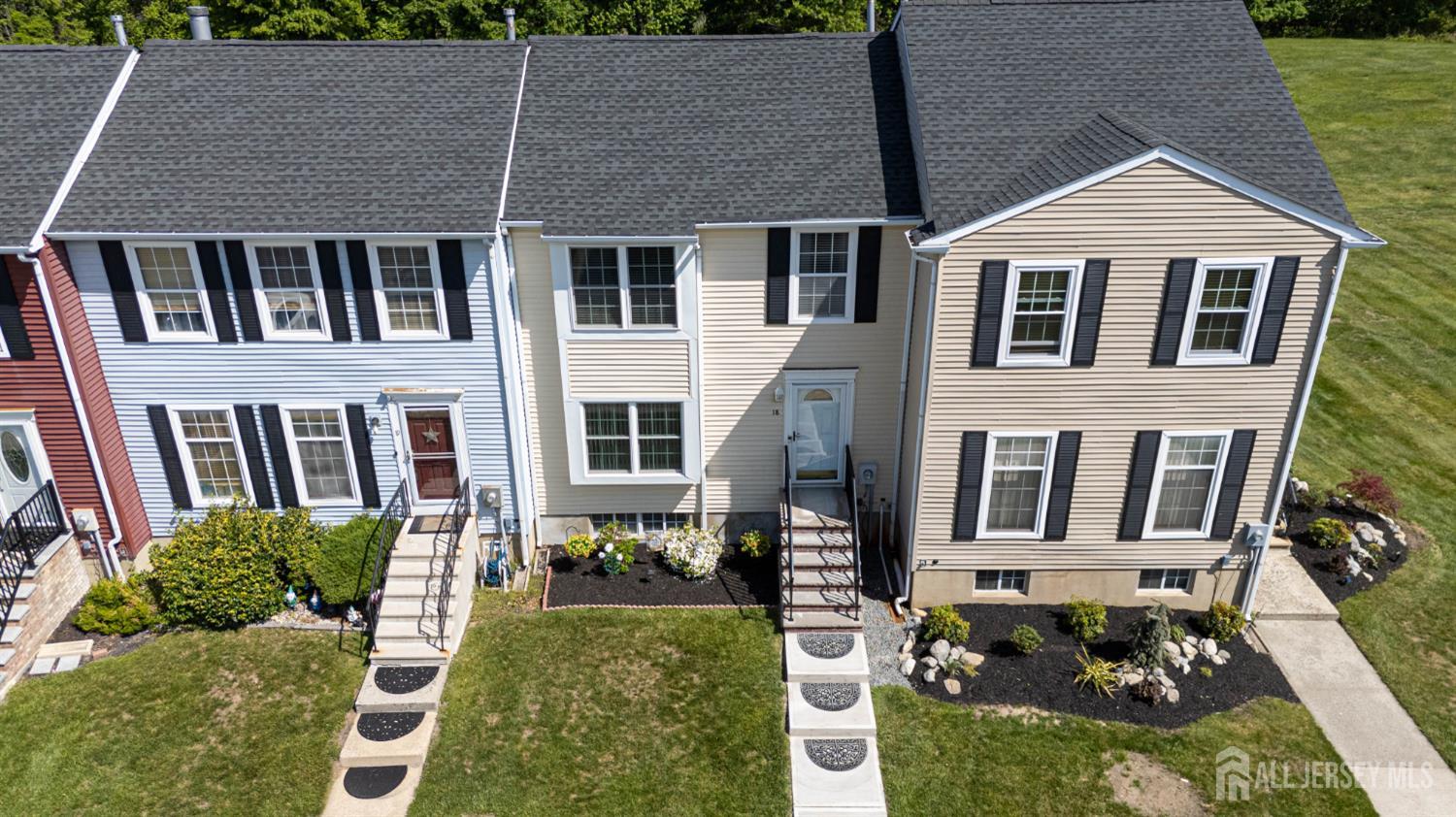 18 Pero Court Sayreville NJ 08872