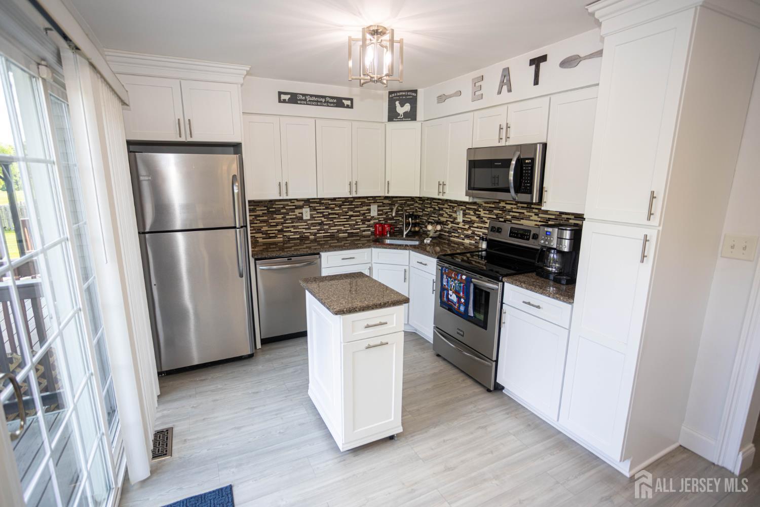18 Pero Court Sayreville NJ 08872