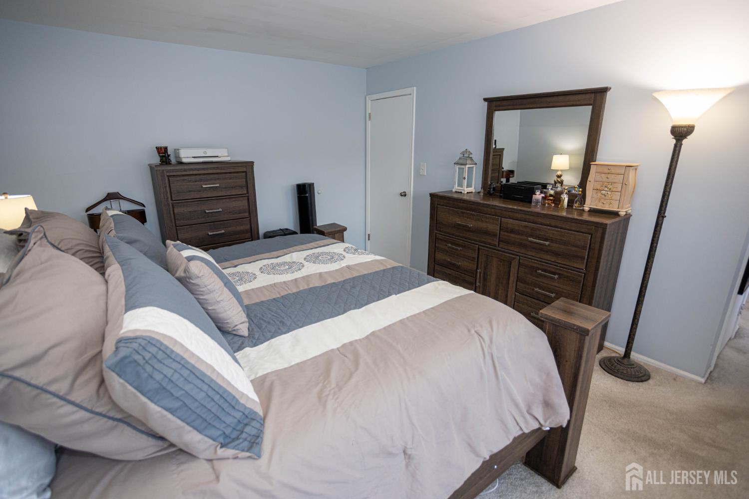 18 Pero Court Sayreville NJ 08872