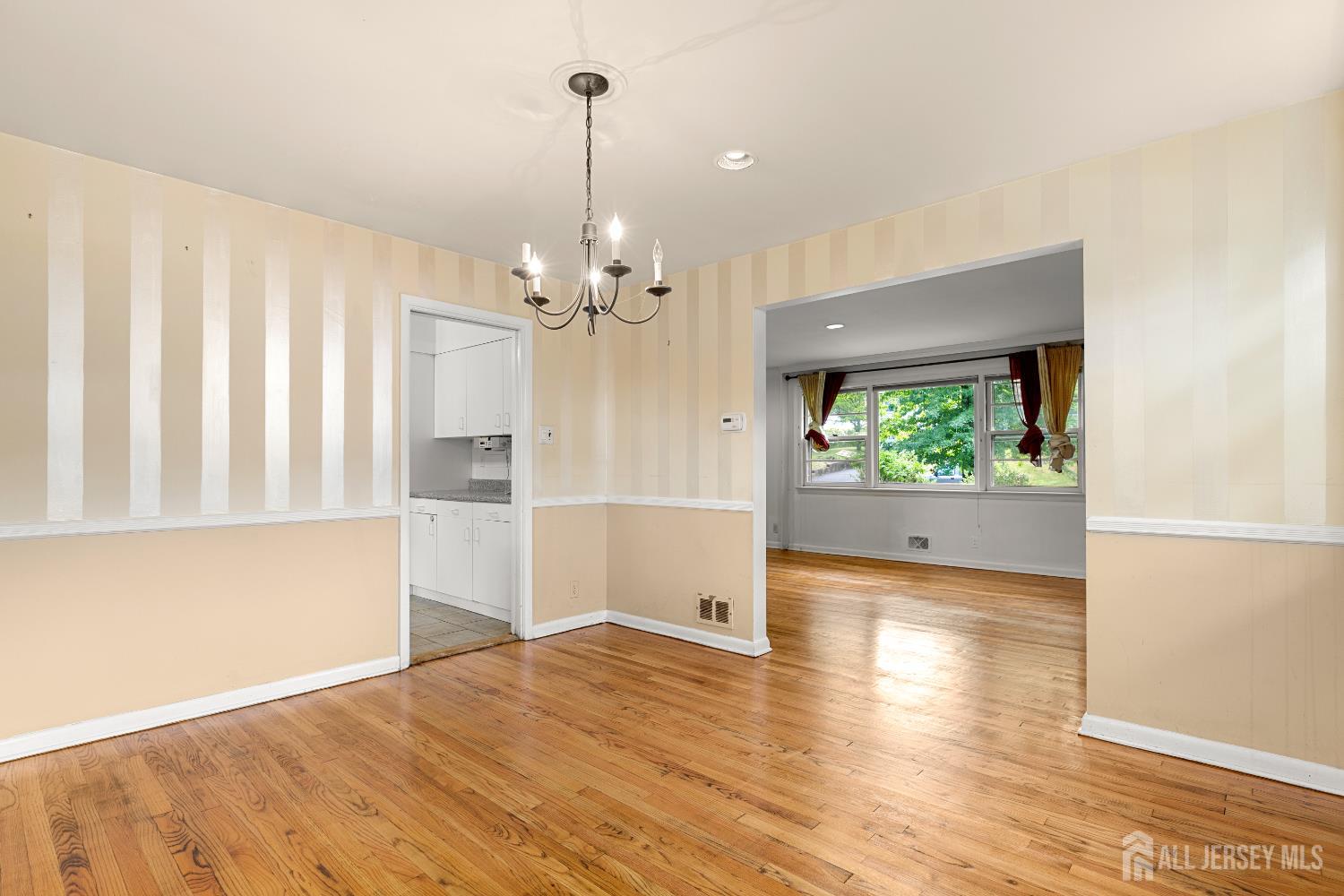 29 Devonshire Terrace West Orange NJ 07052