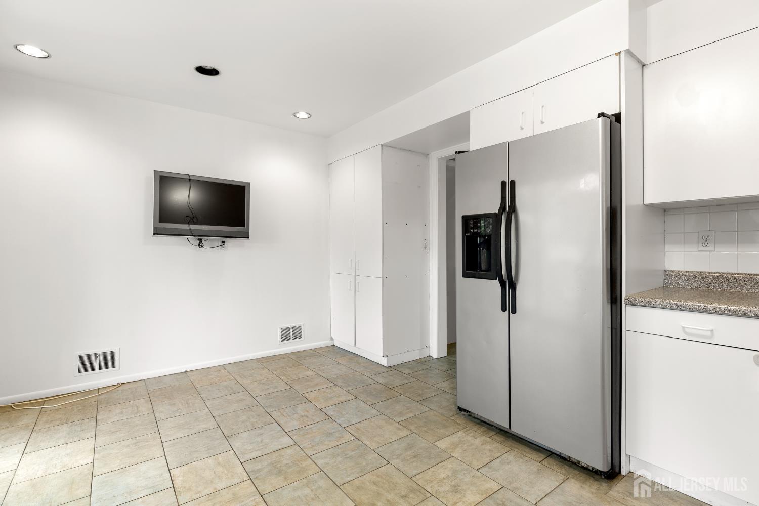29 Devonshire Terrace West Orange NJ 07052