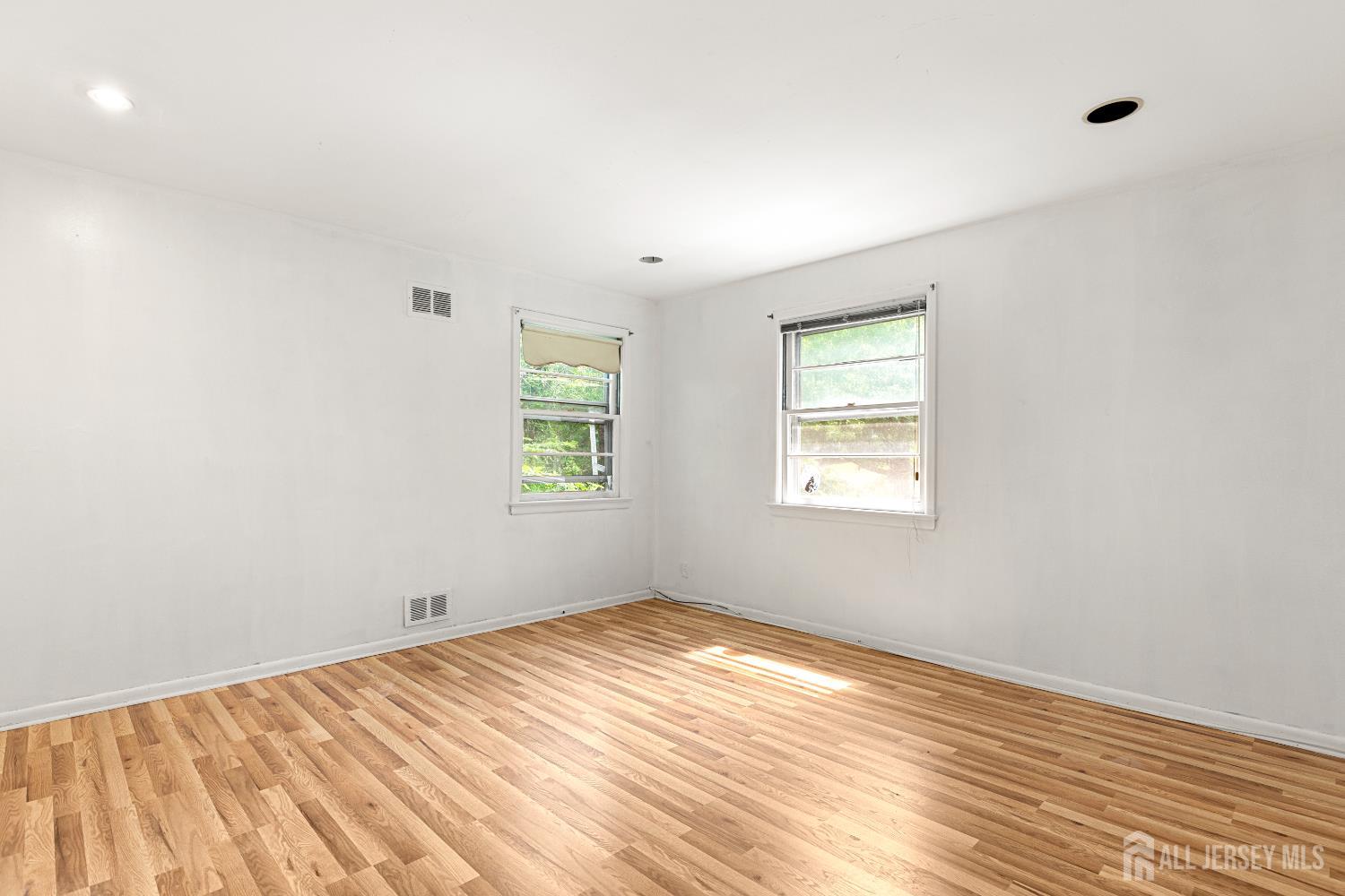 29 Devonshire Terrace West Orange NJ 07052