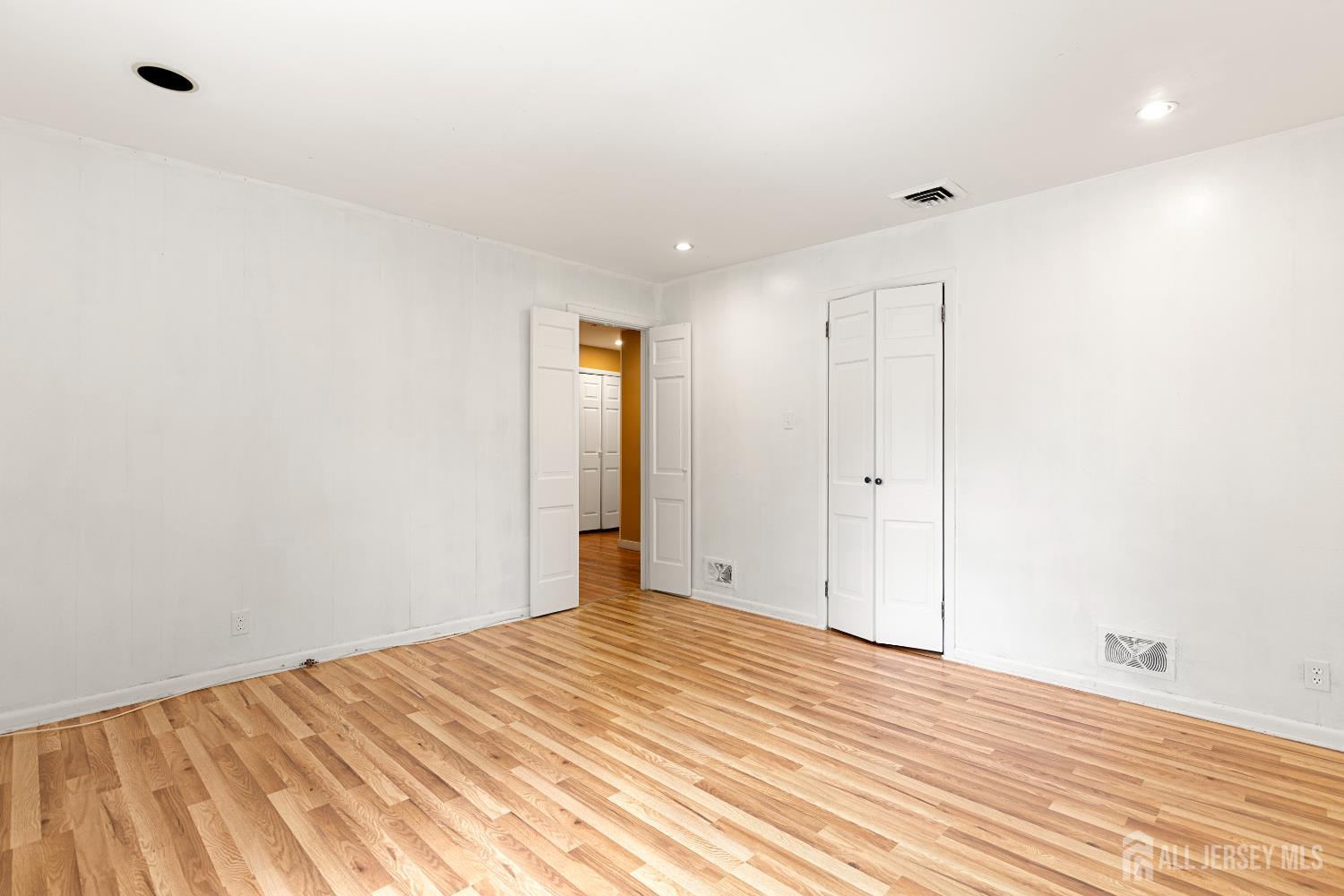 29 Devonshire Terrace West Orange NJ 07052