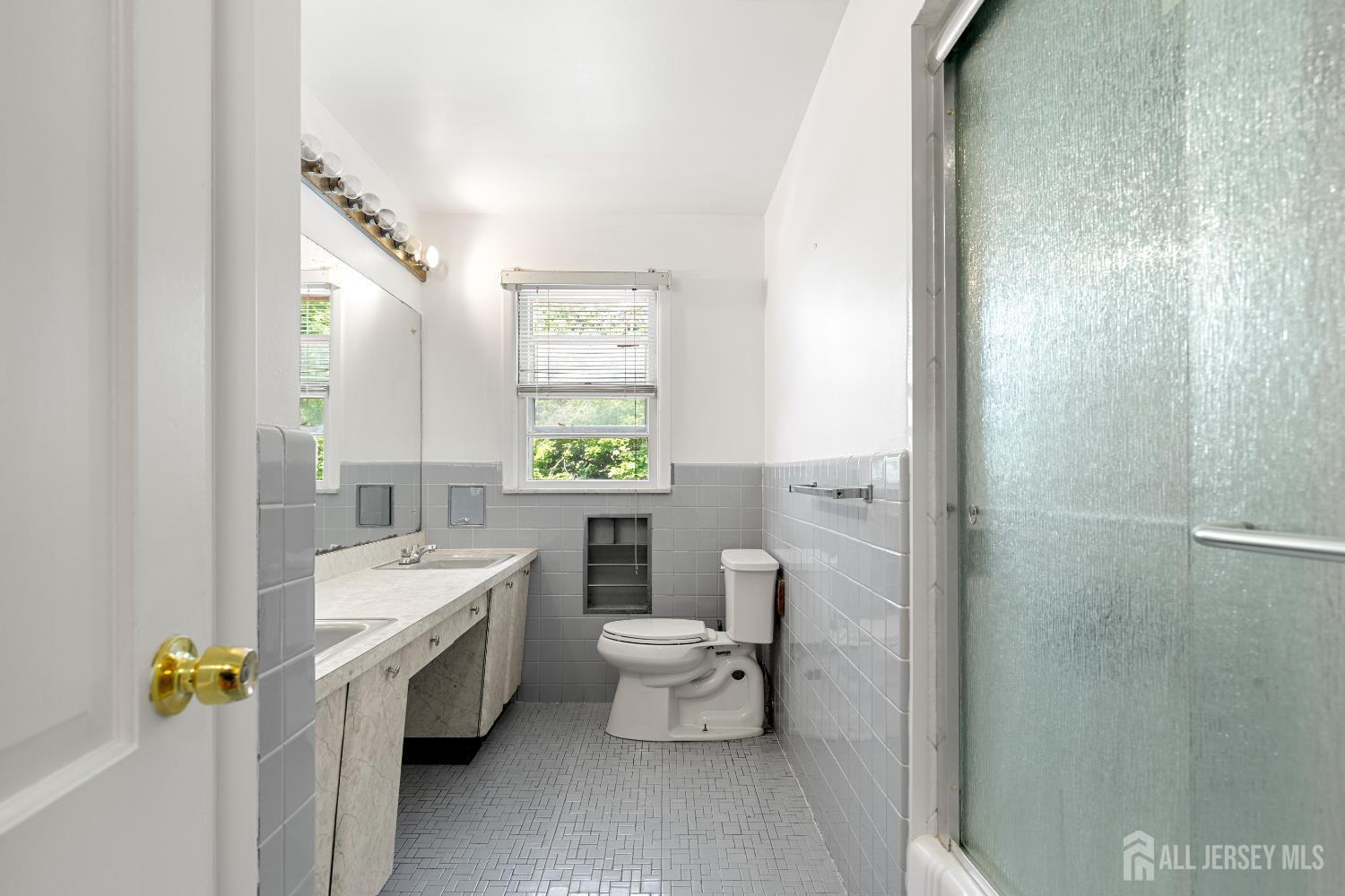 29 Devonshire Terrace West Orange NJ 07052