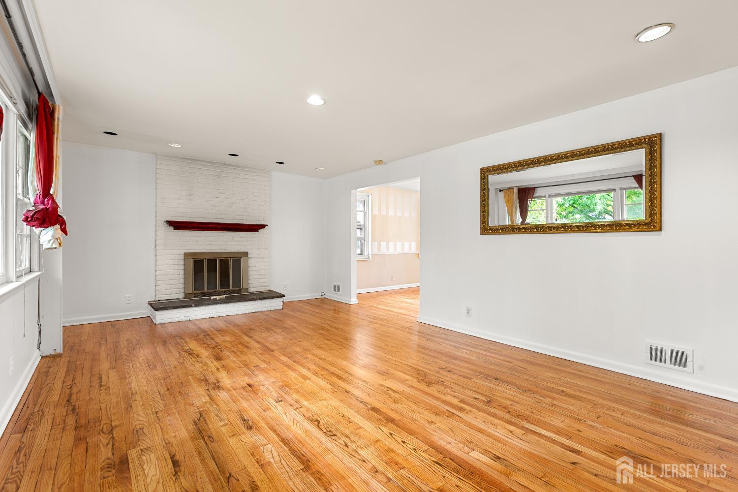 29 Devonshire Terrace West Orange NJ 07052