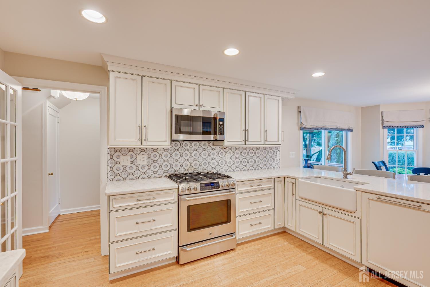 11 Cape Court Metuchen NJ 08840