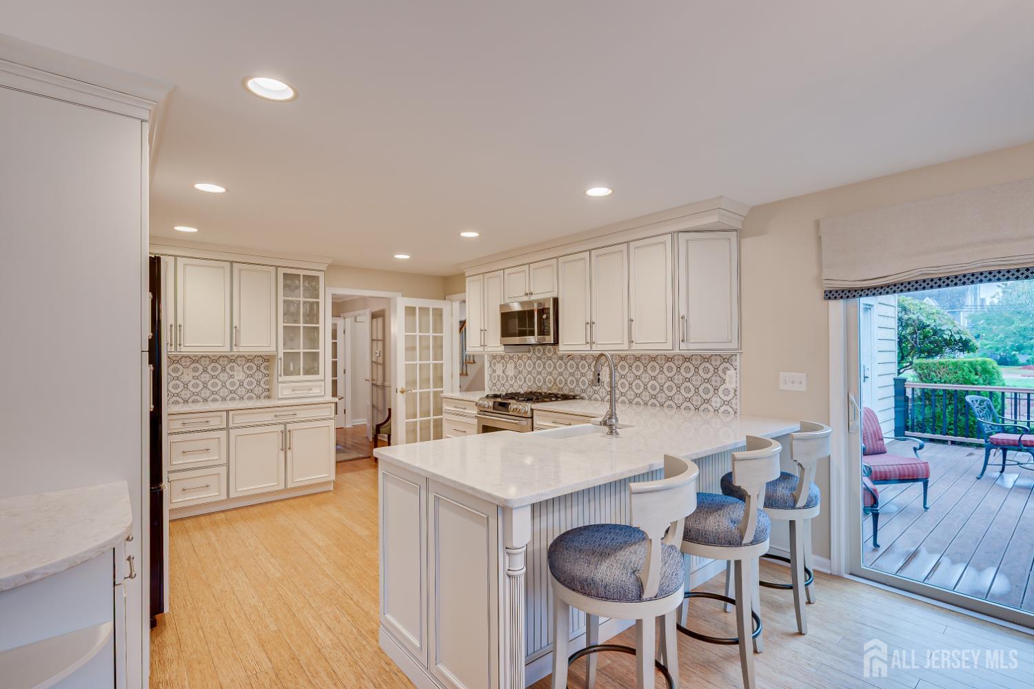 11 Cape Court Metuchen NJ 08840