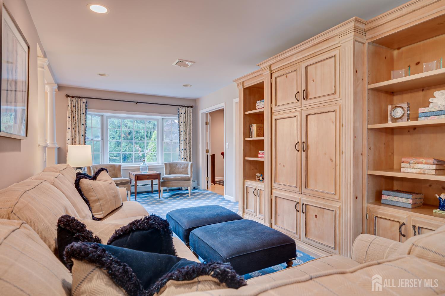 11 Cape Court Metuchen NJ 08840