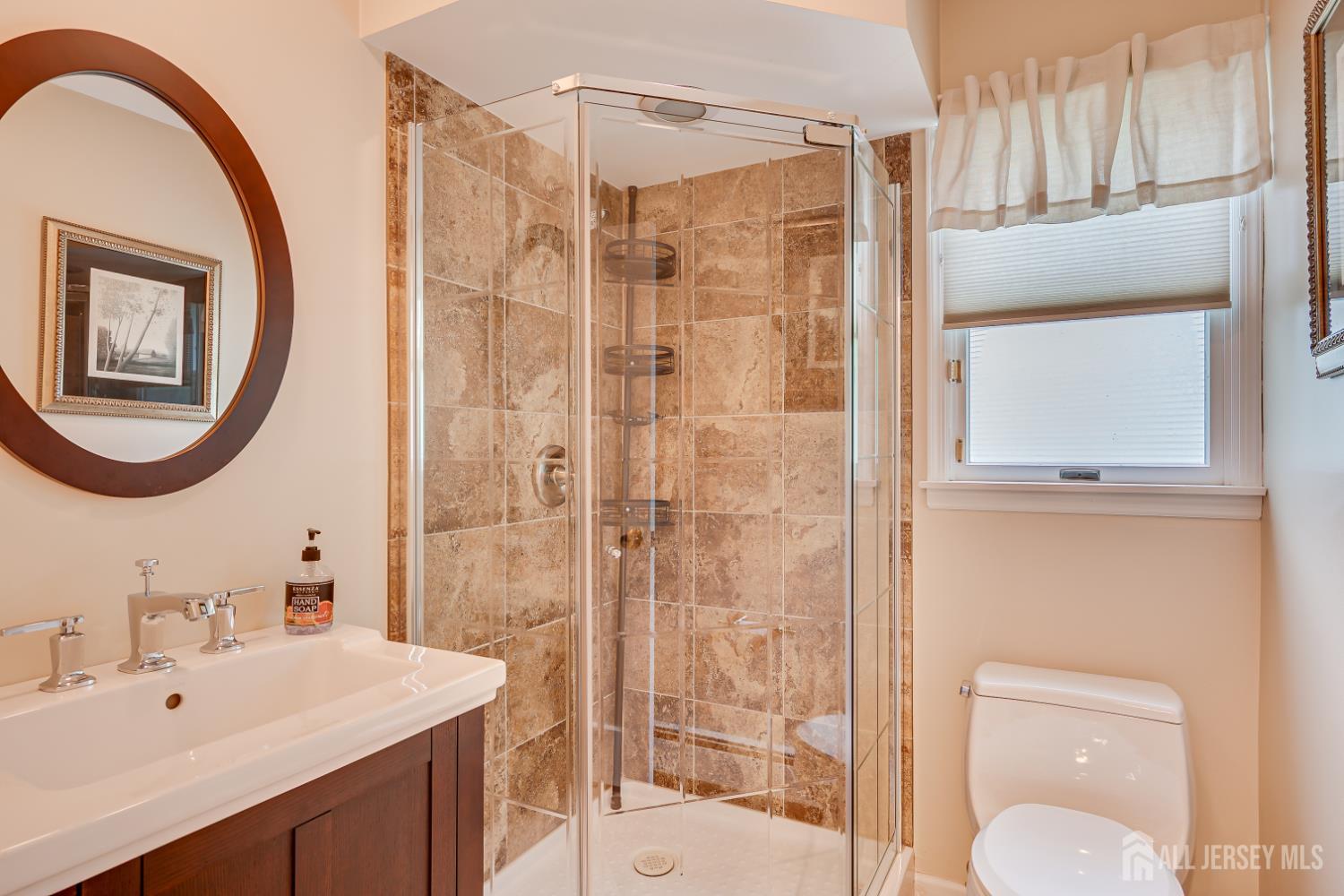 11 Cape Court Metuchen NJ 08840
