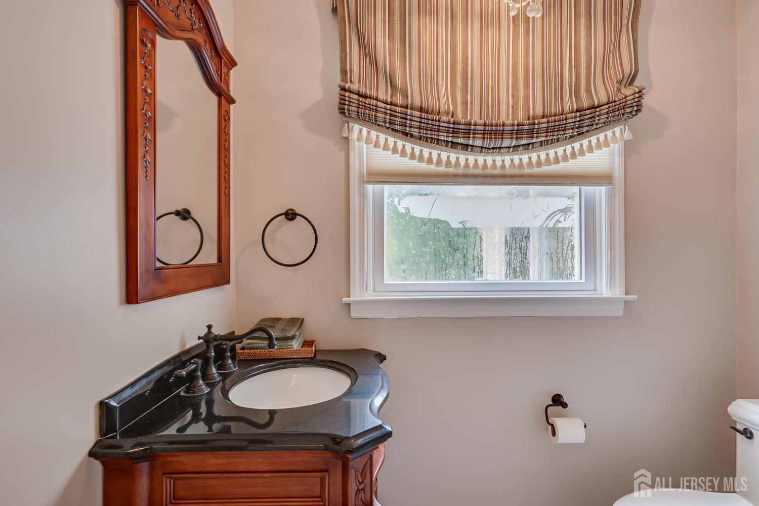 11 Cape Court Metuchen NJ 08840