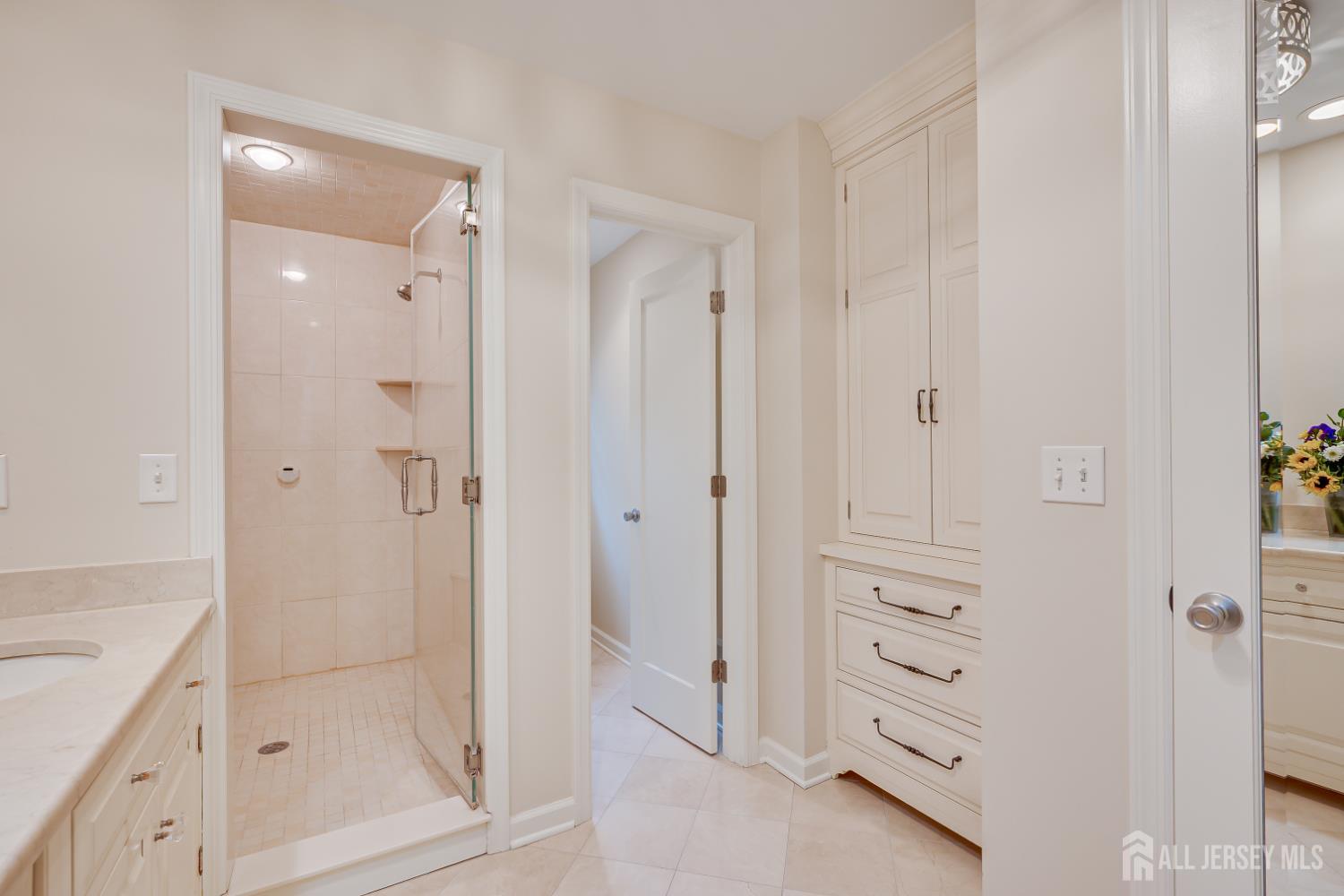 11 Cape Court Metuchen NJ 08840