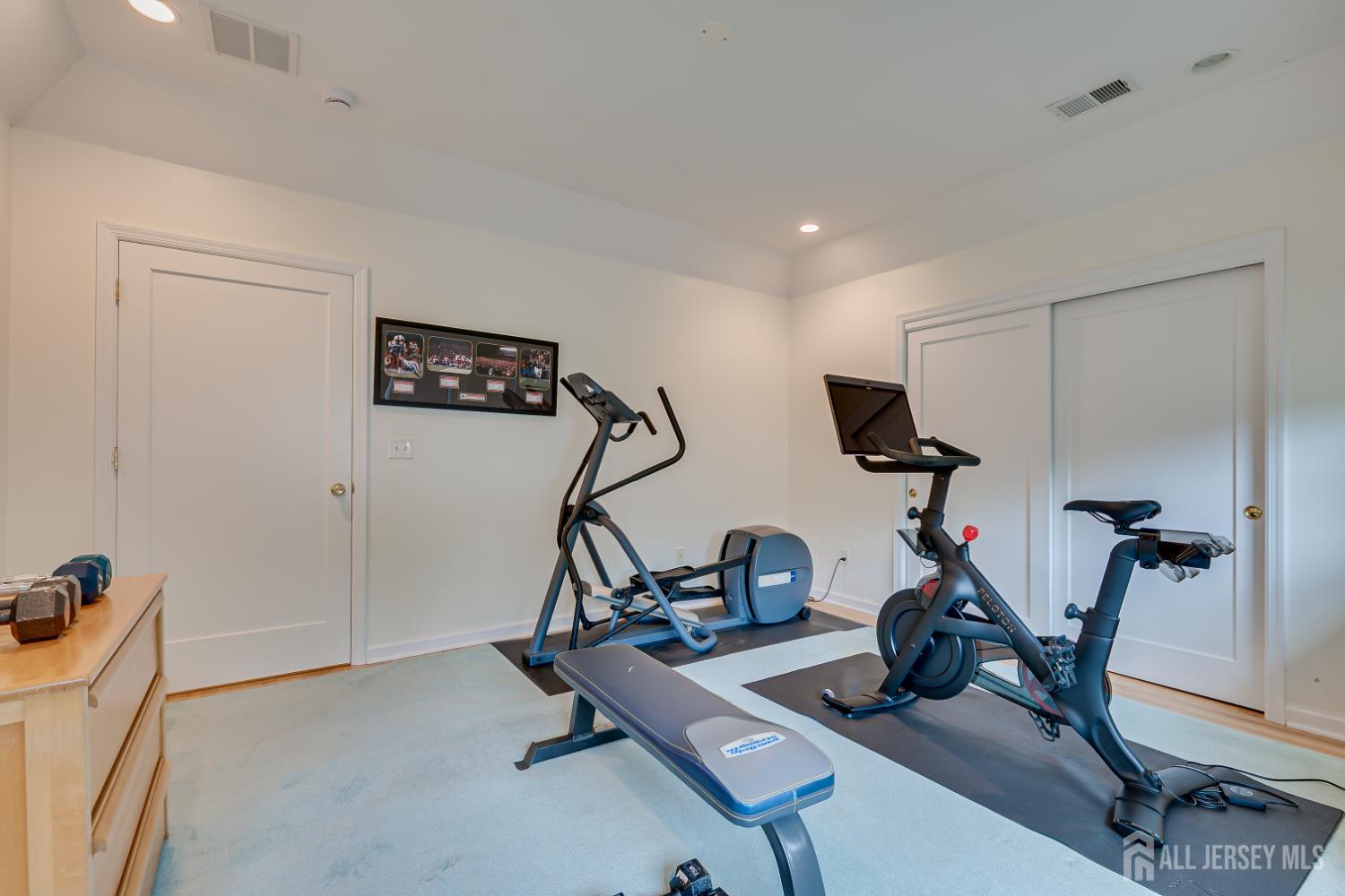 11 Cape Court Metuchen NJ 08840