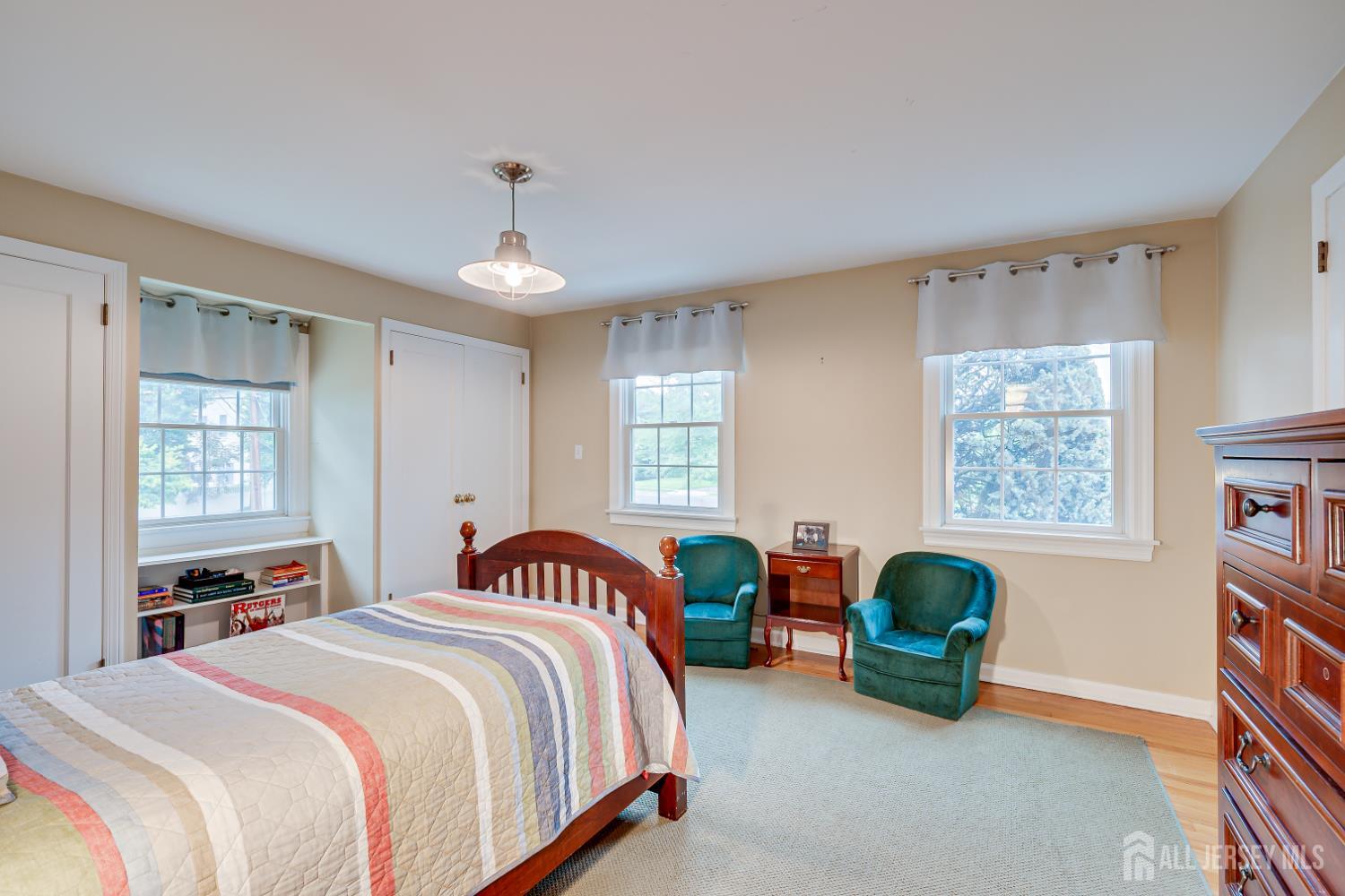 11 Cape Court Metuchen NJ 08840