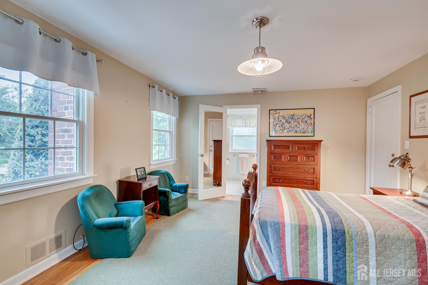 11 Cape Court Metuchen NJ 08840