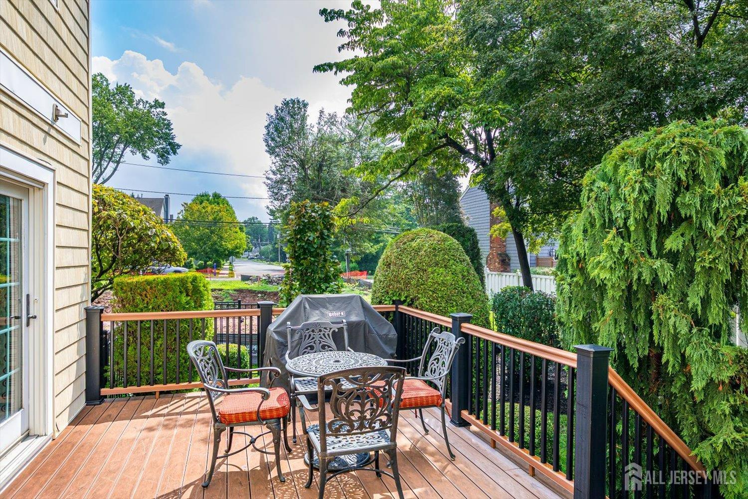 11 Cape Court Metuchen NJ 08840