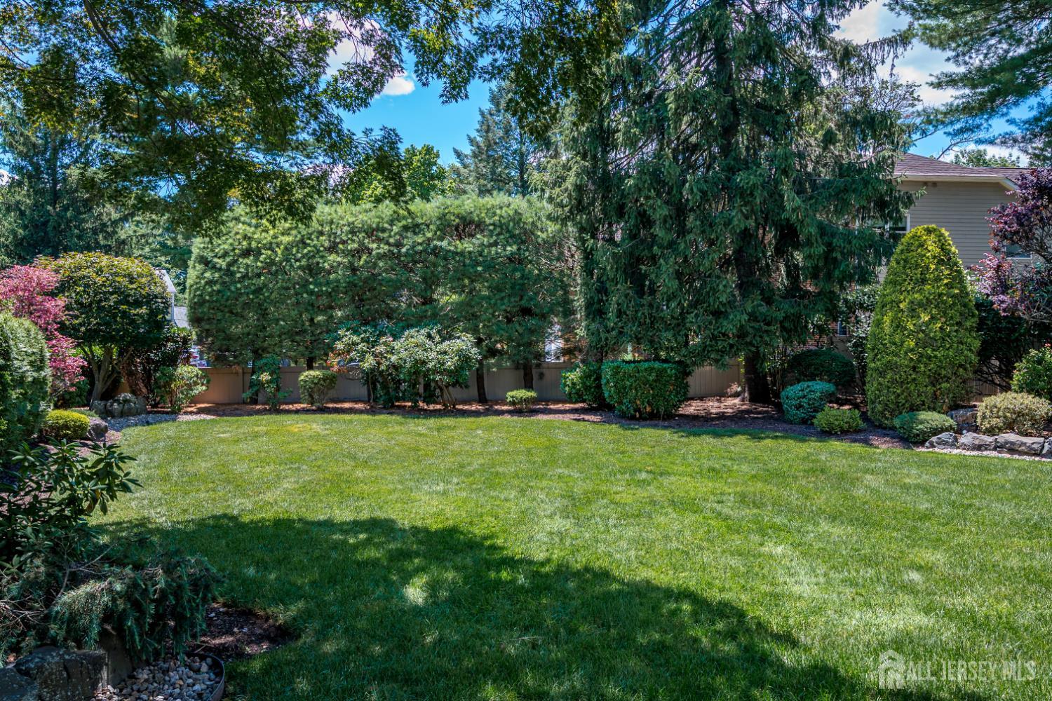 11 Cape Court Metuchen NJ 08840
