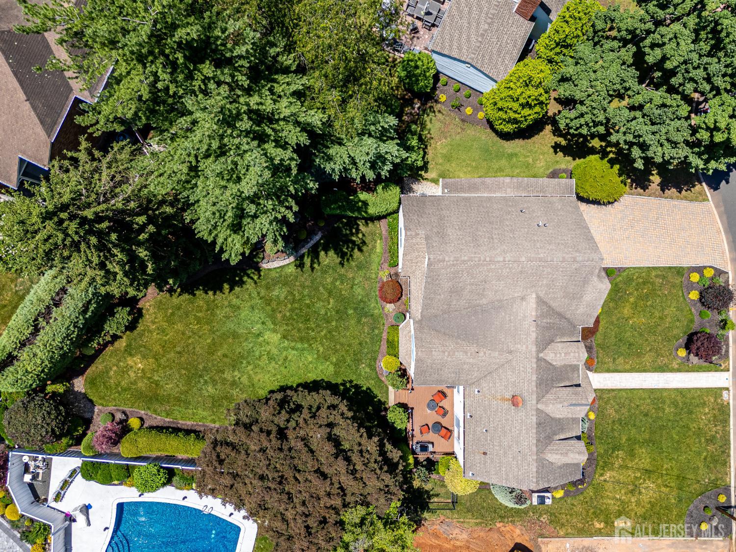 11 Cape Court Metuchen NJ 08840
