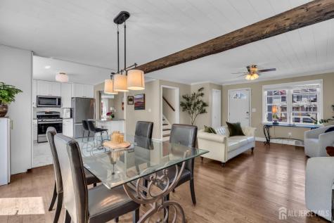 52 Thomas Avenue Shrewsbury Boro NJ 07702