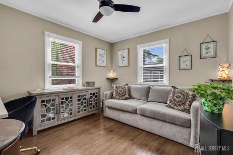 52 Thomas Avenue Shrewsbury Boro NJ 07702