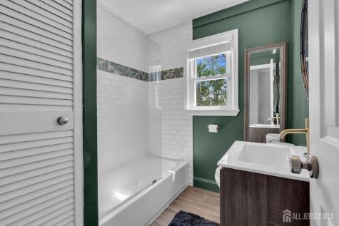 52 Thomas Avenue Shrewsbury Boro NJ 07702