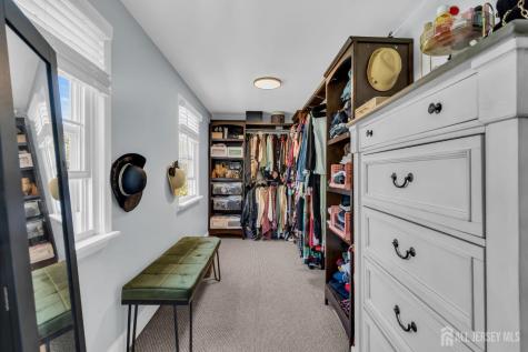 52 Thomas Avenue Shrewsbury Boro NJ 07702