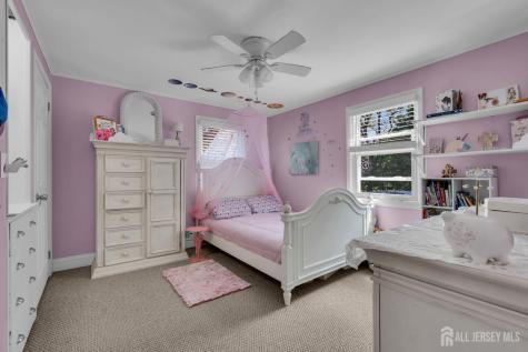 52 Thomas Avenue Shrewsbury Boro NJ 07702