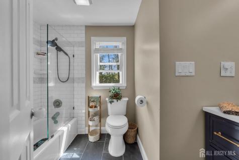 52 Thomas Avenue Shrewsbury Boro NJ 07702