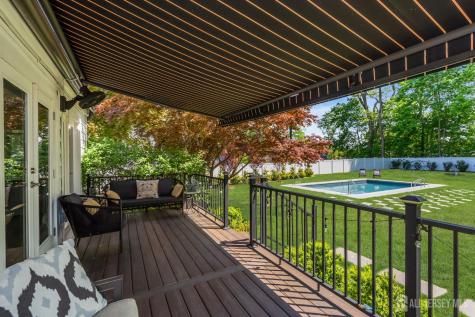52 Thomas Avenue Shrewsbury Boro NJ 07702