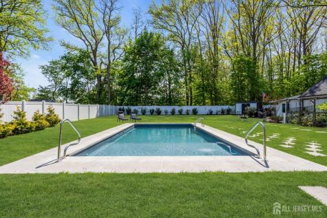 52 Thomas Avenue Shrewsbury Boro NJ 07702
