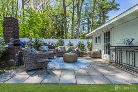 52 Thomas Avenue Shrewsbury Boro NJ 07702