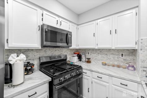 292 Pershing Avenue Carteret NJ 07008