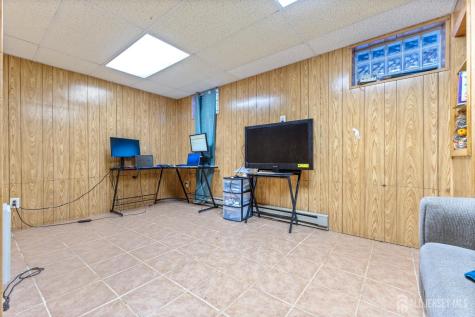 292 Pershing Avenue Carteret NJ 07008