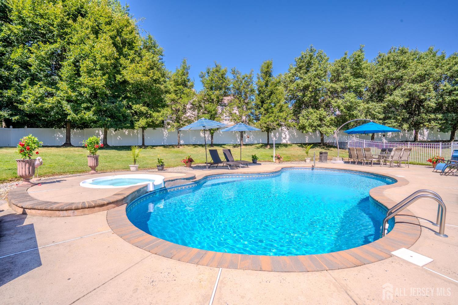 4 Dorene Court Monroe NJ 08831