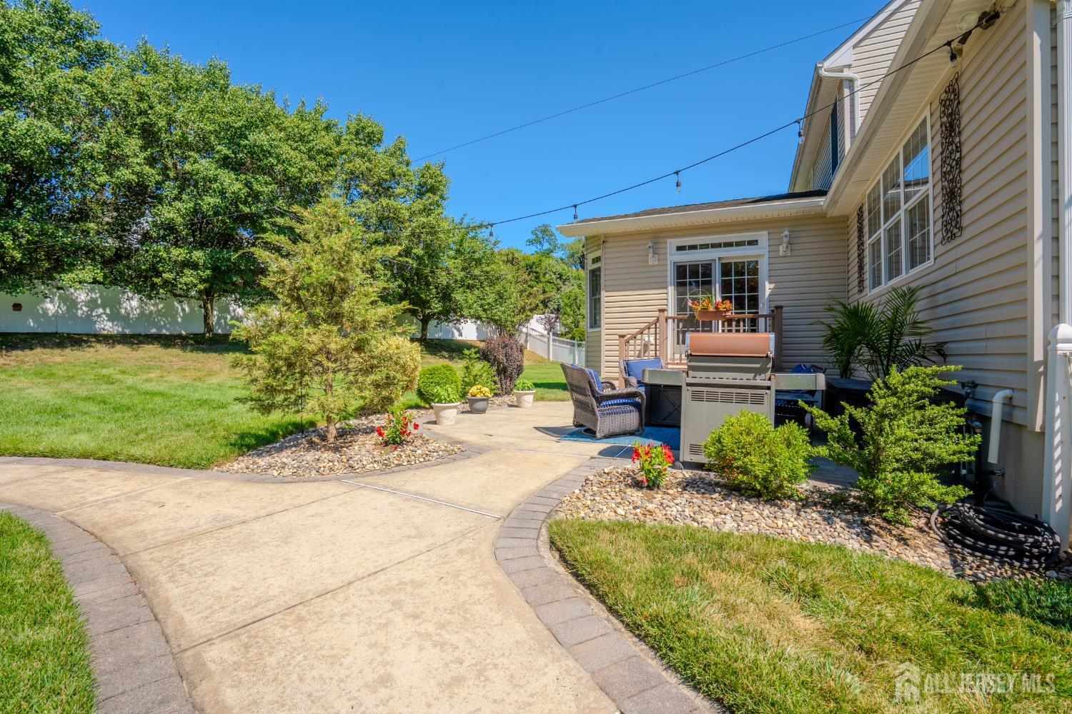 4 Dorene Court Monroe NJ 08831