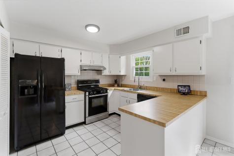 69 Jefferson Drive Spotswood NJ 08884